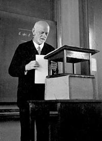 David Hilbert Vorlesung 1932.jpg